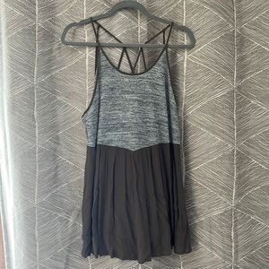 Adorable 2 toned tank!